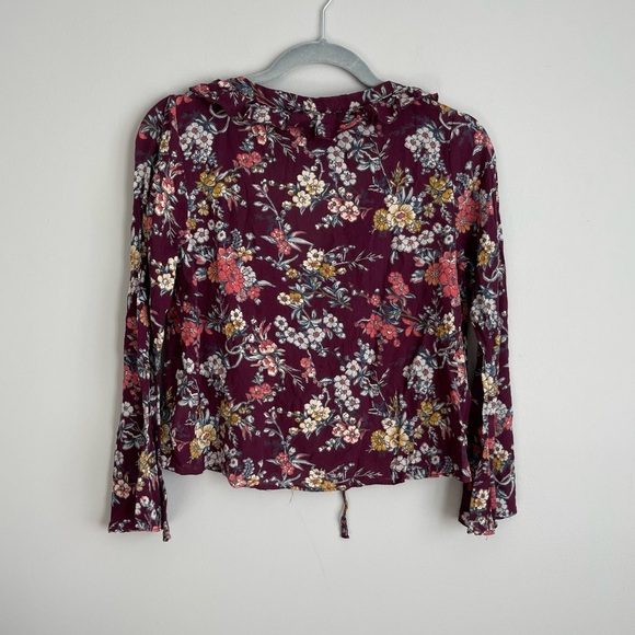 American Eagle Floral Lace Up Long Sleeve Blouse - Picture 2 of 3